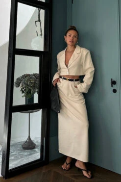 The Crop Blazer Beige 20 The Crop Blazer Beige -Faithfull The Brand || Commando || Rebecca Vallance Shop 1 2048x2048 dfa92330 a227 4985 8a93 9f061ac2c6dc