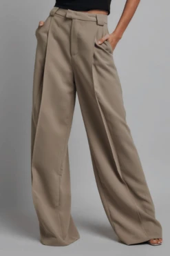 Rossi Pant Light Khaki -Faithfull The Brand || Commando || Rebecca Vallance Shop 1 9edbc646 5e2b 400a 9585 7443067eed97