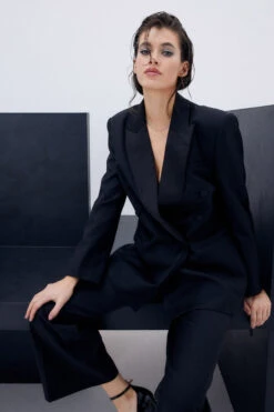 Grandeur Blazer -Faithfull The Brand || Commando || Rebecca Vallance Shop 20220829 MOSSMAN ESSENTIAL CAMPAIGN S41 3225