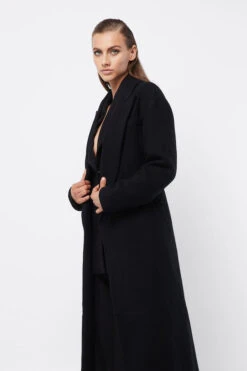 Venture Coat -Faithfull The Brand || Commando || Rebecca Vallance Shop 20221003 MOSSMAN APRIL23 ONLINE S18 1540