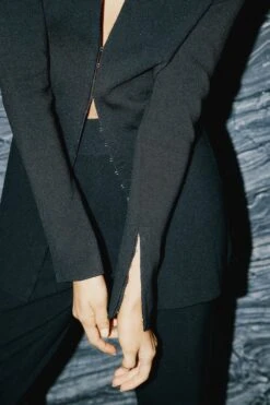 Detour Knit Top Black -Faithfull The Brand || Commando || Rebecca Vallance Shop 20221011 MOSSMAN APRIL 23 CAMPAIGN S16 0906 2000x d409b672 d481 42d7 b869 21f0c81c4e5a