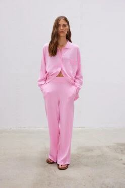 Carmen Knit Shirt Ultra Pink 17 Carmen Knit Shirt Ultra Pink -Faithfull The Brand || Commando || Rebecca Vallance Shop 31 LMD032 LMD033 Ultra Pink 2871