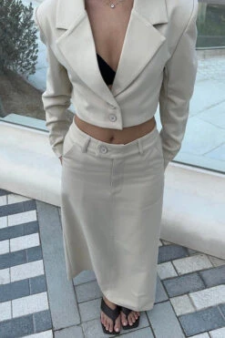 The Crop Blazer Beige 17 The Crop Blazer Beige -Faithfull The Brand || Commando || Rebecca Vallance Shop 64 2048x2048 543c19ec 4e42 44d3 9d08 9fda811485df