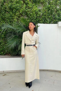 The Crop Blazer Beige 24 The Crop Blazer Beige -Faithfull The Brand || Commando || Rebecca Vallance Shop 68 2048x2048 ab295fdc 8ae2 4d69 bc59 6f4bfc4b1d30