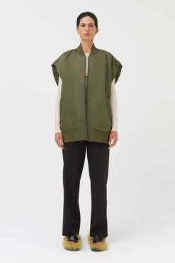 Walter Vest Army Green -Faithfull The Brand || Commando || Rebecca Vallance Shop C M CAMILLA AND MARC walter puffer bomber vest army green 1 640x960 4344d188 5d49 4f56 b090 70d9ca4a928a