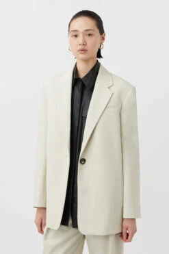 Bristol Blazer -Faithfull The Brand || Commando || Rebecca Vallance Shop C M Camilla and marc Bristol Blazer jacket Cream white 4 640x960 2xcopy
