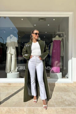 Roxton Coat Dark Olive -Faithfull The Brand || Commando || Rebecca Vallance Shop Facetune 11 09 2023 17 23 523