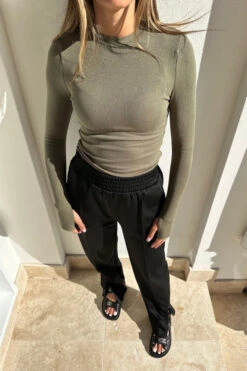 The Brooklyn Top Khaki 7 The Brooklyn Top Khaki -Faithfull The Brand || Commando || Rebecca Vallance Shop IMG 6864