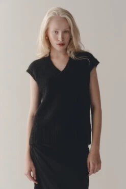 Bernie Vest Black