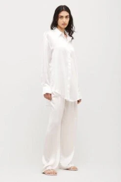 Relaxed Silk Boy Pant White -Faithfull The Brand || Commando || Rebecca Vallance Shop S25 21231 MichaelLoSordo 0970 2000x 785e9510 f433 44d2 8faa 8f152770b55c