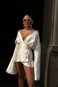 Rio Robe Short Ivory 8 Rio Robe Short Ivory -Faithfull The Brand || Commando || Rebecca Vallance Shop image 700x 05b4fef4 57ae 4aa6 a641 0e2e77d88a46