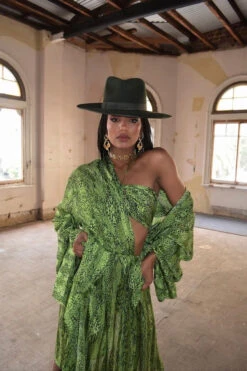 Tulum Robe Green Snake 9 Tulum Robe Green Snake -Faithfull The Brand || Commando || Rebecca Vallance Shop image 700x b6bfc65f 517a 4fb3 9c86 4a70ad61b056