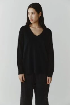 Ari Jumper Black